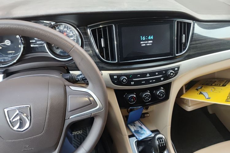 宝骏730 2016款 1.5L 手动舒适型 7座 国V局部细节16