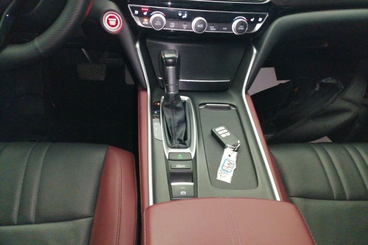 本田 英仕派 2022款 260TURBO 精悦版中控内饰18