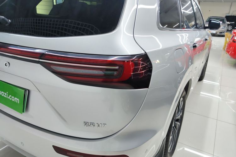 鸿蒙智行 问界M7 2024款 1.5T 后驱Plus版 5座车身外观9