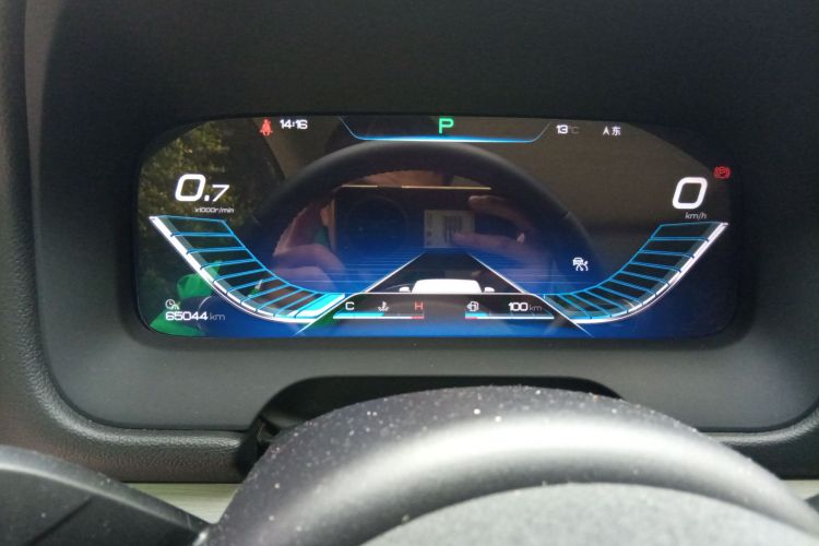 比亚迪 唐 2018款 2.0T 自动智联尊荣型 7座 国V局部细节14