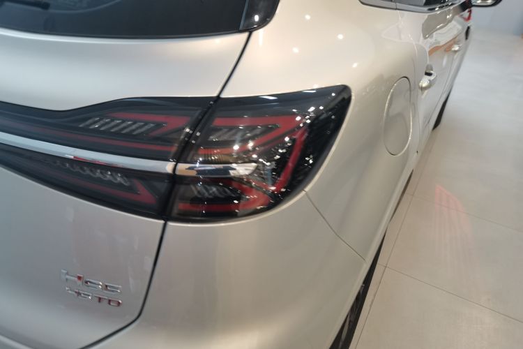 红旗HS5 2023款 2.0T 旗享Pro版车身外观6006