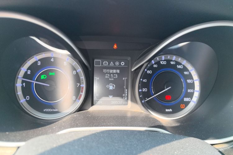 长安 逸动 2019款 高能版 1.6L GDI 手动先锋型 国VI局部细节14