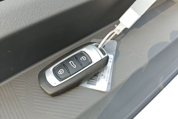 吉利银河 2024款 熊猫mini 200km 耐力熊中控内饰11