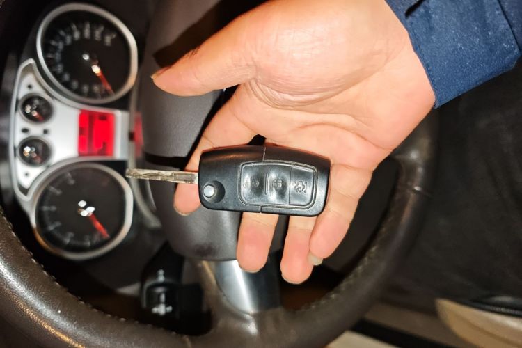 福特 福克斯 2013款 两厢经典 1.8L 手动时尚型中控内饰7001