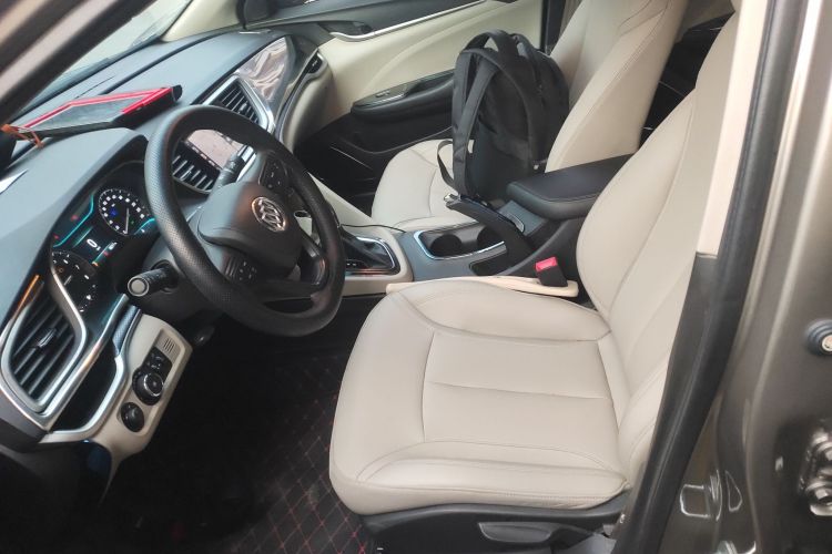 别克 英朗 2021款 典范 1.5L 自动精英型中控内饰19