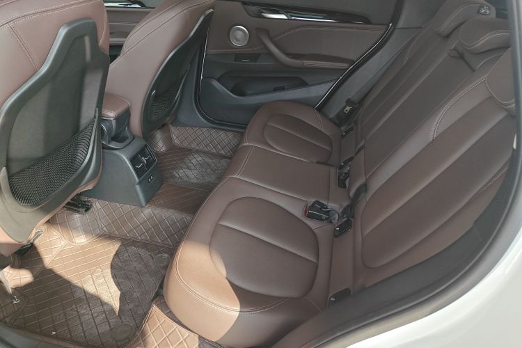 宝马X1 2021款 改款 sDrive25Li 领先型中控内饰21