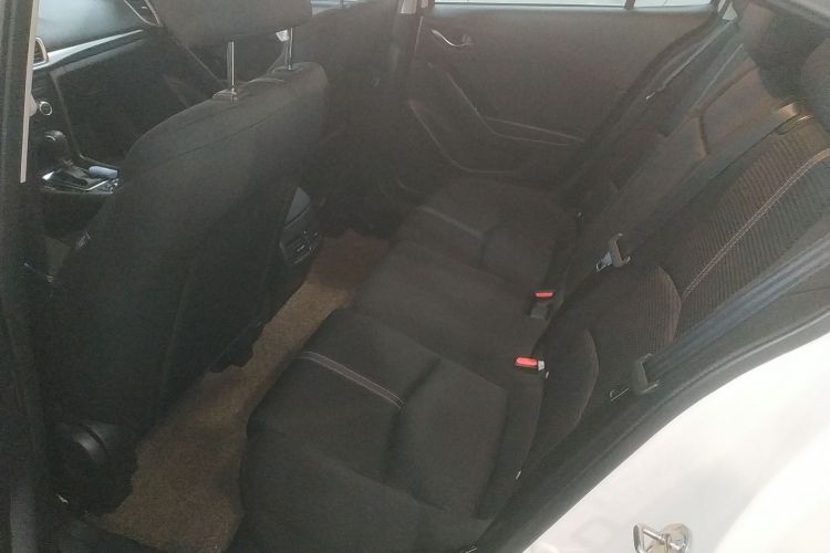 马自达3 昂克赛拉 2017款 两厢 1.5L 自动豪华型 国V中控内饰7004