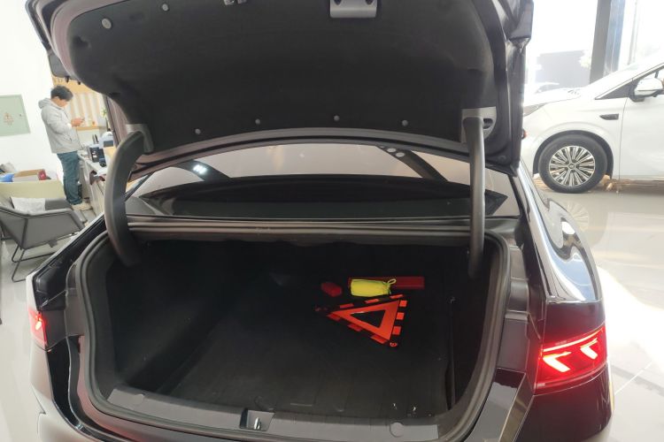 比亚迪 秦PLUS 2023款  冠军版 DM-i 120KM超越型局部细节23