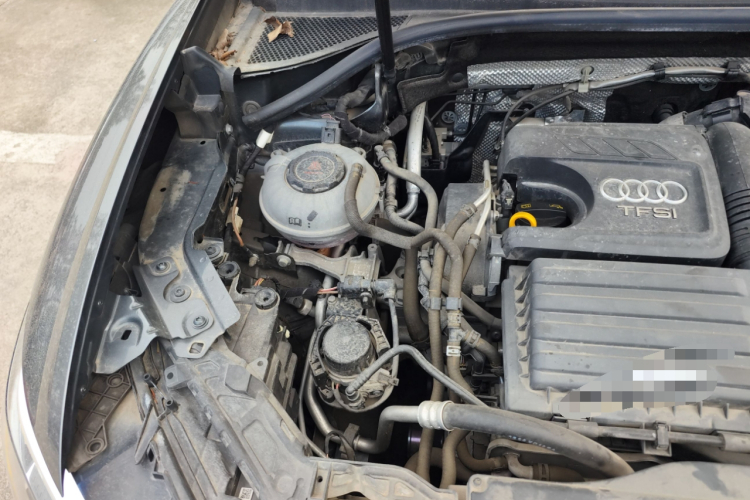 奥迪Q3 2020款 35 TFSI 进取动感型局部细节9006