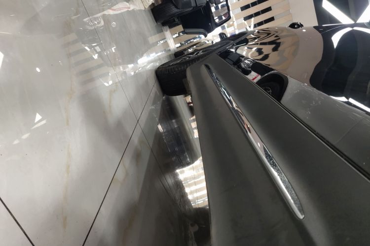 奔驰GLB 2024款 改款 GLB 220 动感型局部细节9001