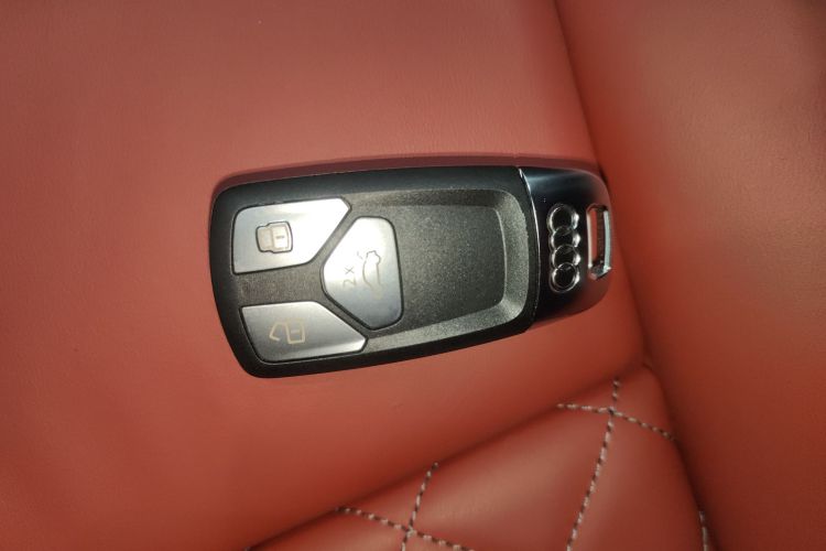 奥迪S4 2024款 S4 Avant 3.0TFSI中控内饰7001