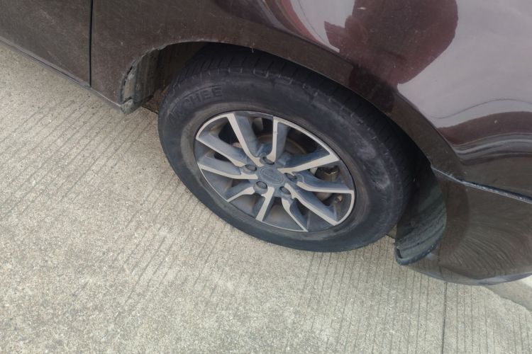 吉利汽车 帝豪 2019款 领军版 1.5L CVT豪华型 国VI车身外观6007