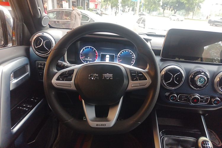 北京BJ40 2018款 2.0T 手动柴油四驱尊贵版局部细节13