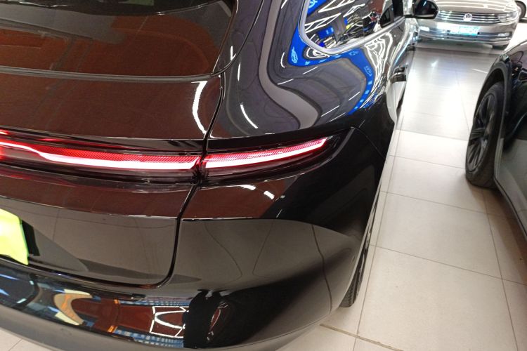 蔚来ET5T 2023款 75kWh Touring车身外观9