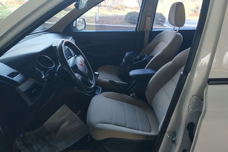 五菱汽车 五菱宏光 2021款 1.5L S标准型LAR中控内饰19