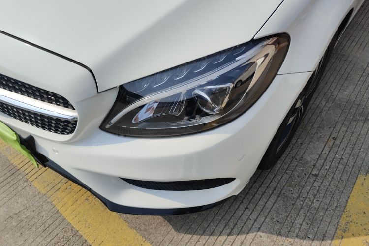 奔驰C级 2018款 C 200 运动版局部细节36