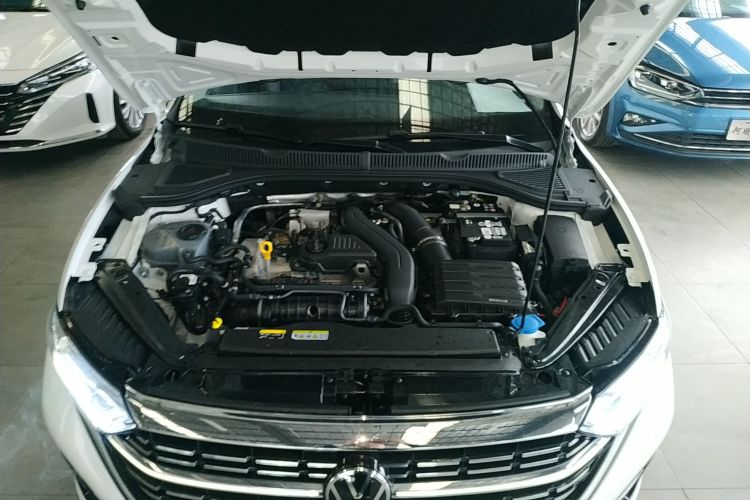 大众 速腾 2025款 300TSI DSG卓越版机舱底盘24