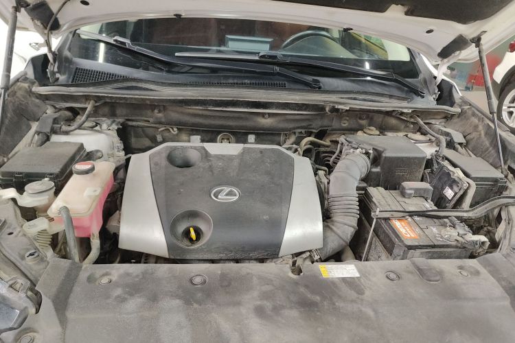 雷克萨斯NX 2015款 200 前驱 锋行版机舱底盘24