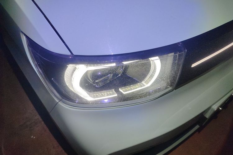 五菱汽车 宏光MINIEV 2022款 马卡龙时尚款 三元锂车身外观8