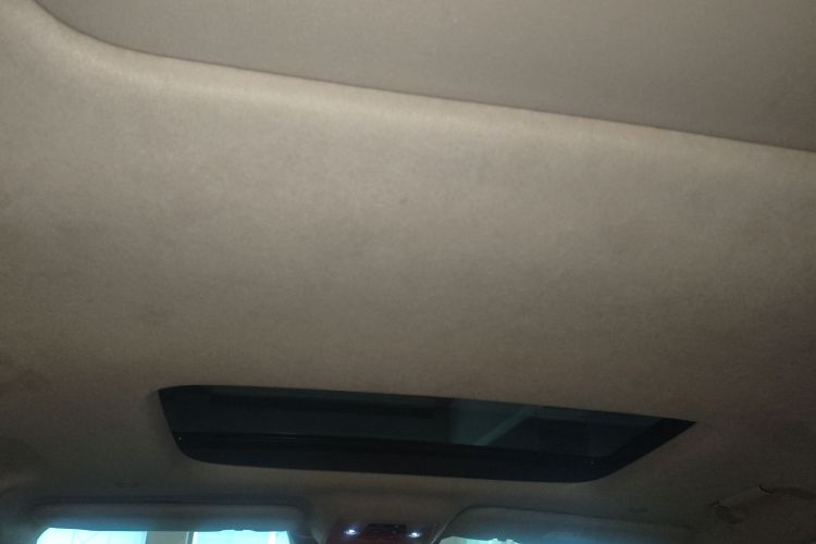 腾势D9 2022款 DM-i 970 四驱旗舰型局部细节22