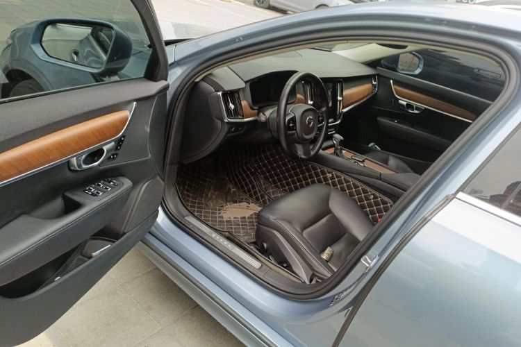 沃尔沃S90 2020款 T5 智逸豪华版中控内饰7003