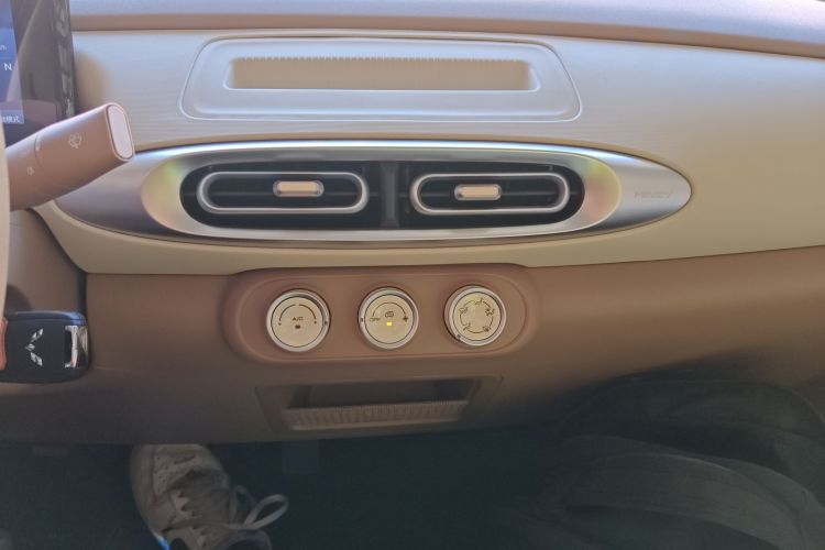 五菱汽车 宏光MINIEV 2025款 四门版 进阶款中控内饰16