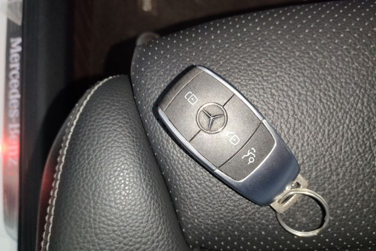 奔驰GLC 2021款 GLC 300 L 4MATIC 动感型中控内饰11