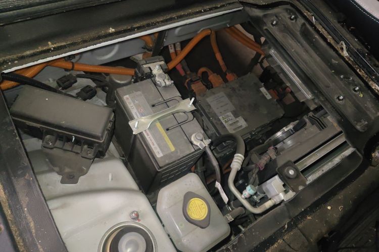 SRM鑫源新能源E3L 2025款 宁德41.86Kwh 305KM 实用型客车局部细节24