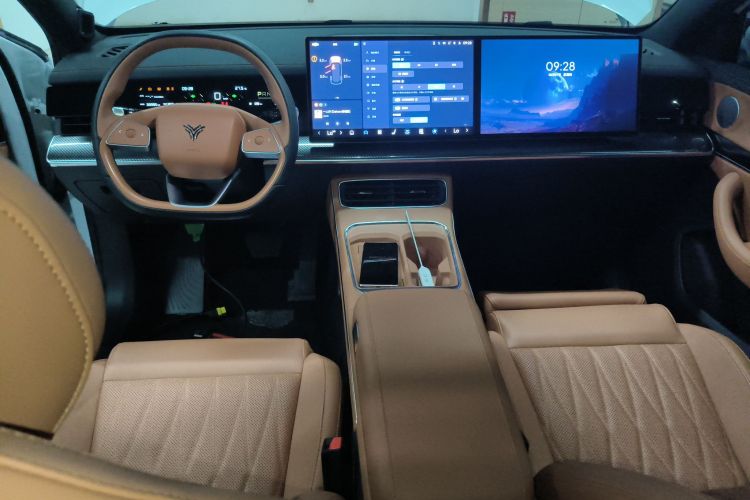 哪吒汽车 哪吒L 2024款 增程 220 闪充版中控内饰7002