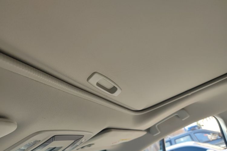 丰田 赛那SIENNA 2021款 2.5L混动 舒适版局部细节22