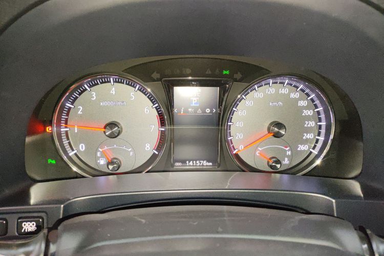 丰田 皇冠 2015款 2.5L 智享版中控内饰14