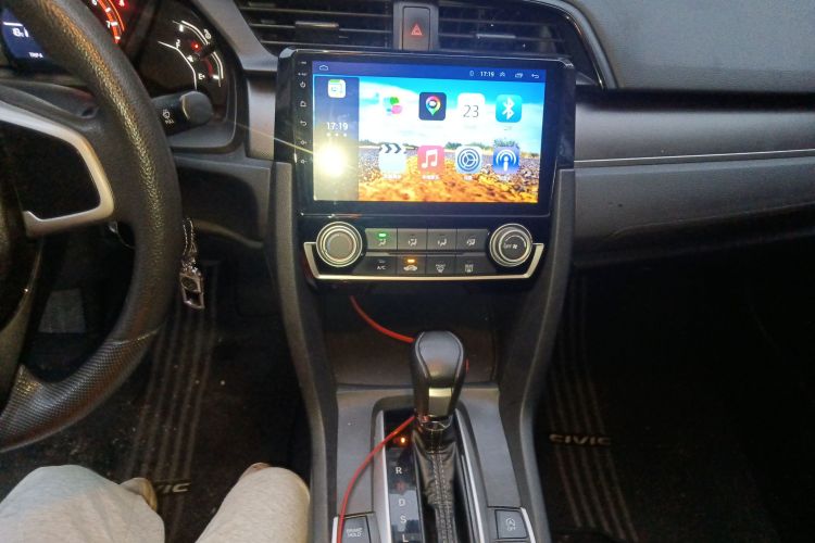本田 思域 2016款 180TURBO CVT舒适版中控内饰16