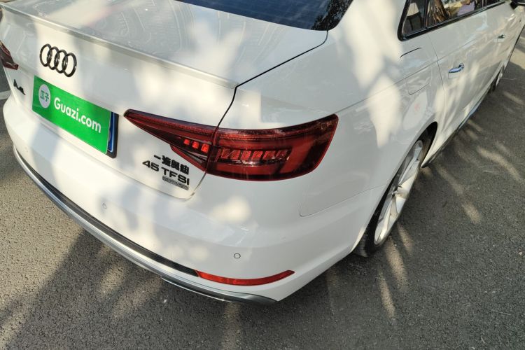 奥迪A4L 2019款 45 TFSI quattro 个性运动版 国VI车身外观9