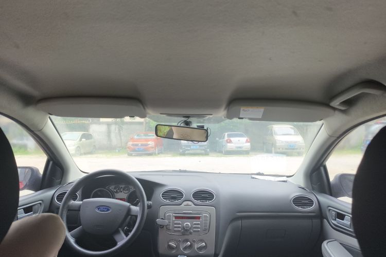 福特 福克斯 2013款 两厢经典 1.8L 自动基本型局部细节22