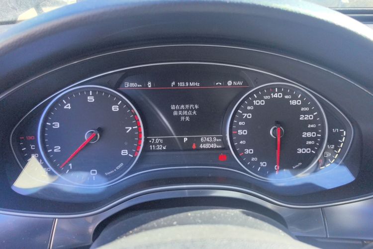 奥迪A6L 2012款 30 FSI 舒适型中控内饰14