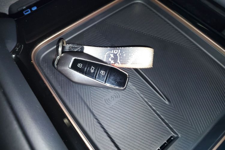 奇瑞iCAR 03 2024款 401km 两驱标准悦潮版中控内饰7001