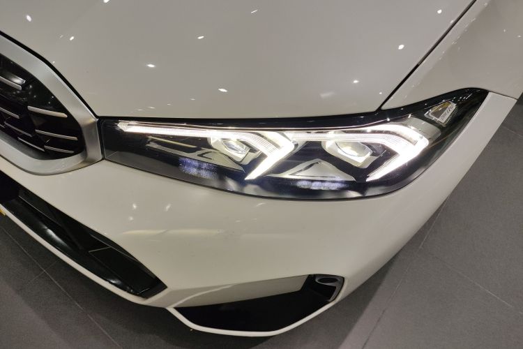 宝马3系 2024款 325Li M运动套装车身外观36