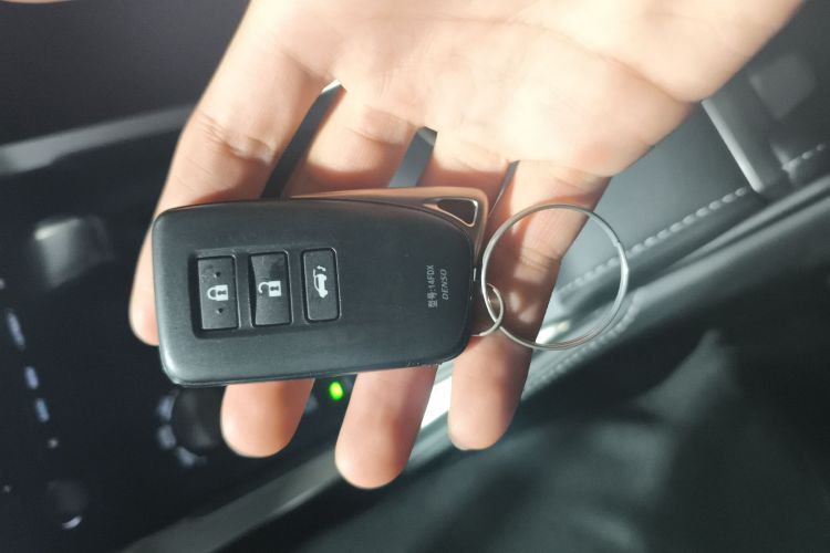 雷克萨斯NX 2020款 300h 前驱 锋尚版 国VI中控内饰11