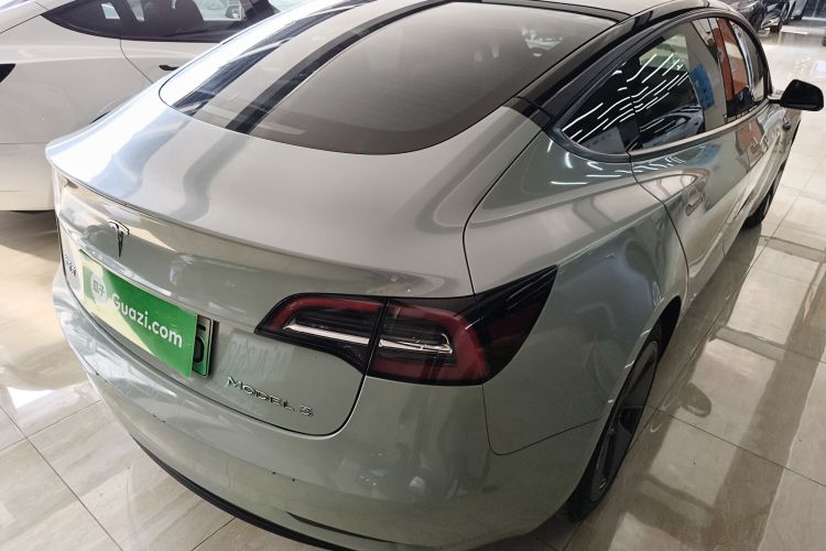 特斯拉 Model 3 2022款 后轮驱动版车身外观7