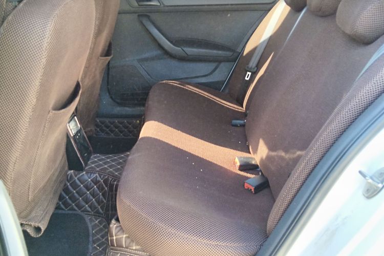 大众 桑塔纳 2021款 1.5L 自动风尚版中控内饰21