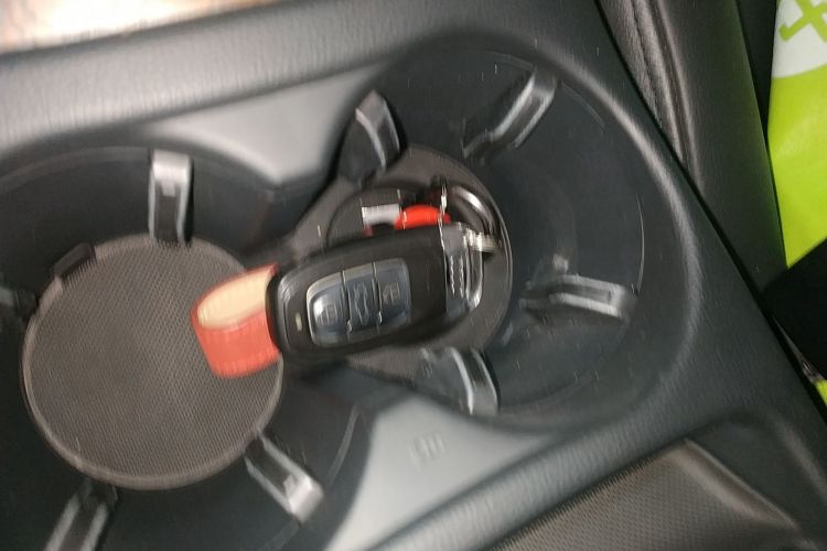 奥迪Q5 2016款 40 TFSI 进取型中控内饰11