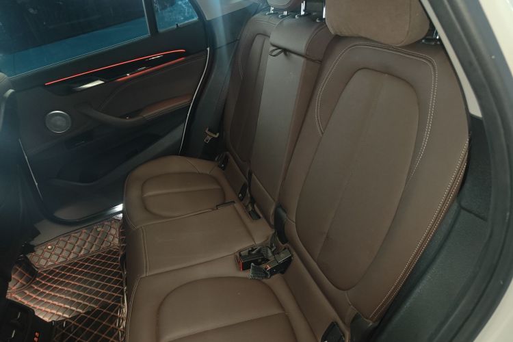 宝马X1 2022款 sDrive20Li 尊享型中控内饰7004