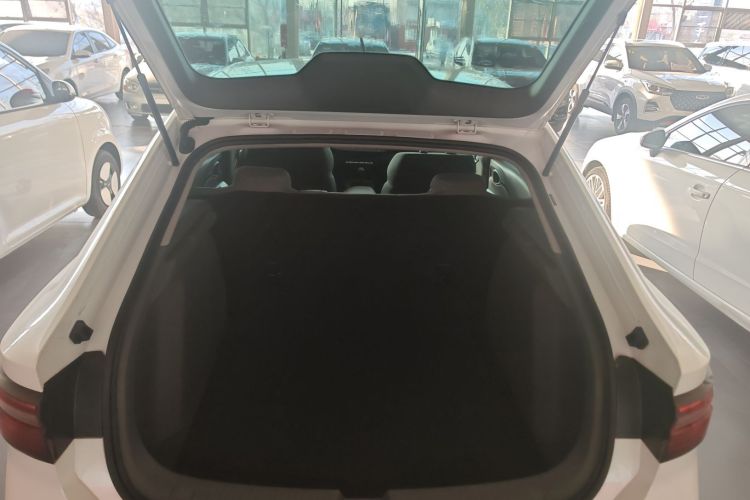 宝骏RC-5 2020款 1.5L 手动智耀精英型机舱底盘23