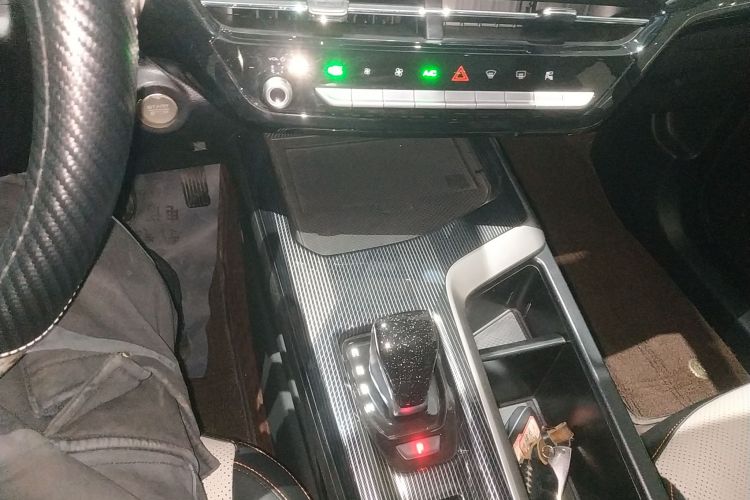 哈弗赤兔 2021款 激擎版 1.5T 黄金兔中控内饰18