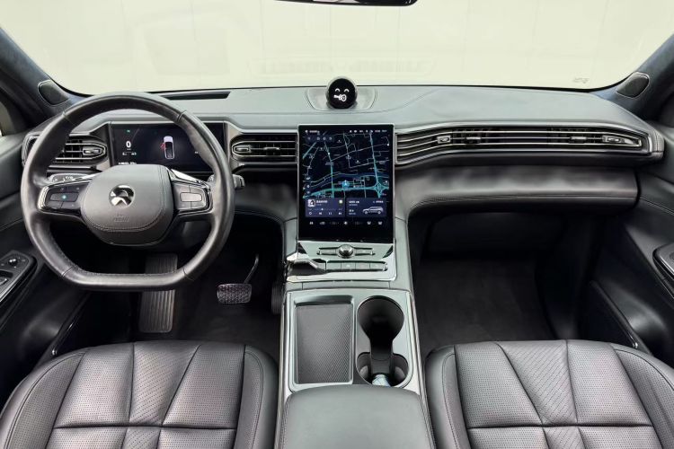 蔚来ES8 2020款 450KM 签名版 七座版中控内饰7002