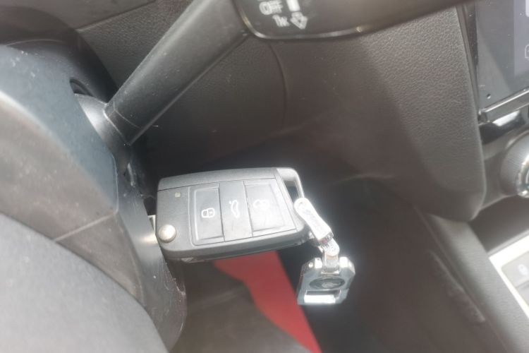 斯柯达 明锐 2019款 TSI230 DSG智行豪华版 国VI中控内饰7001