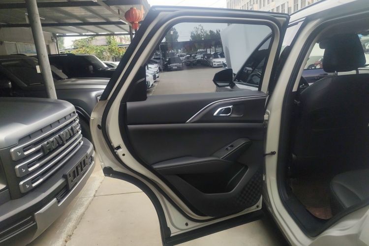 哈弗枭龙MAX 2025款 Hi4 165 Plus 长续航版中控内饰7008