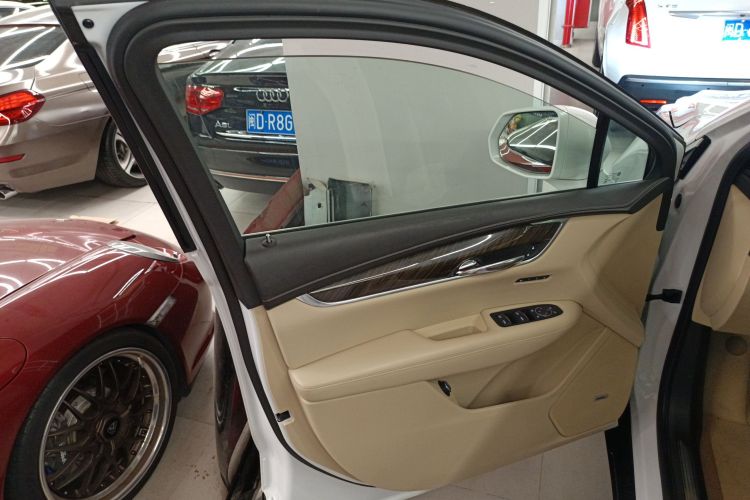 凯迪拉克XT5 2018款 25T 豪华型中控内饰7007