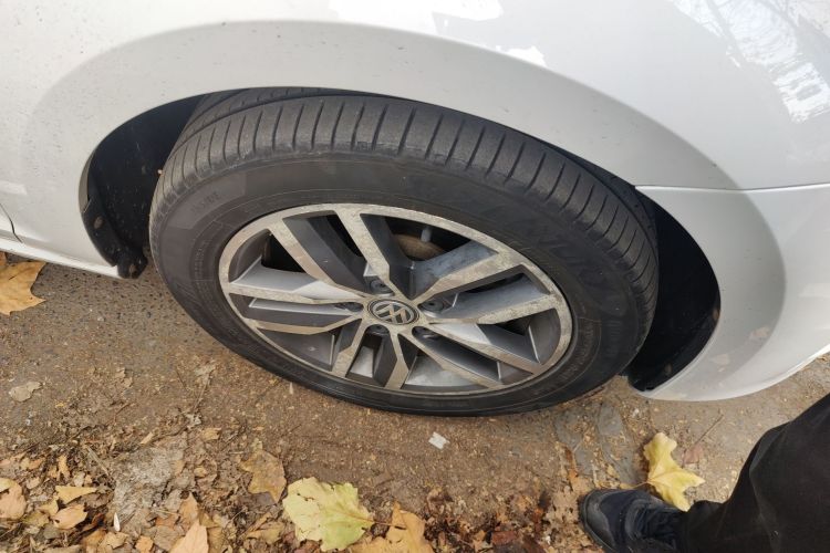 大众 高尔夫 2016款 230TSI 自动豪华型车身外观10