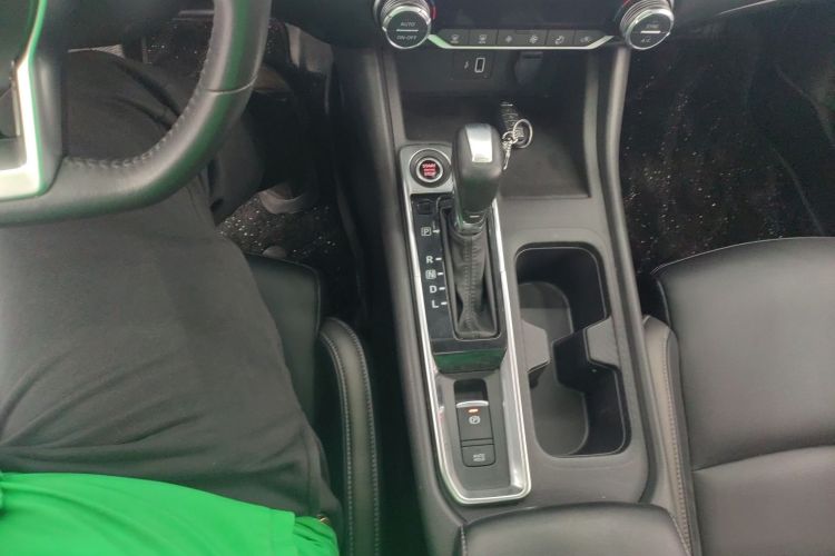 日产 轩逸 2022款 1.6L XL CVT悦享版中控内饰18